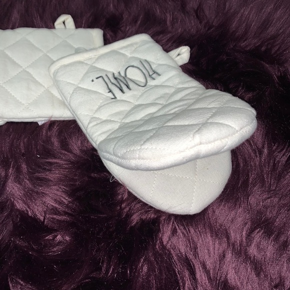 Rae Dunn beige “home” oven mitts set of 2 NWT - Picture 2 of 3